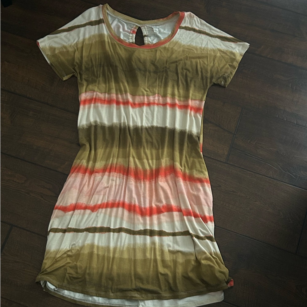 Green and Pink Ruched Short Sleeve Tunic